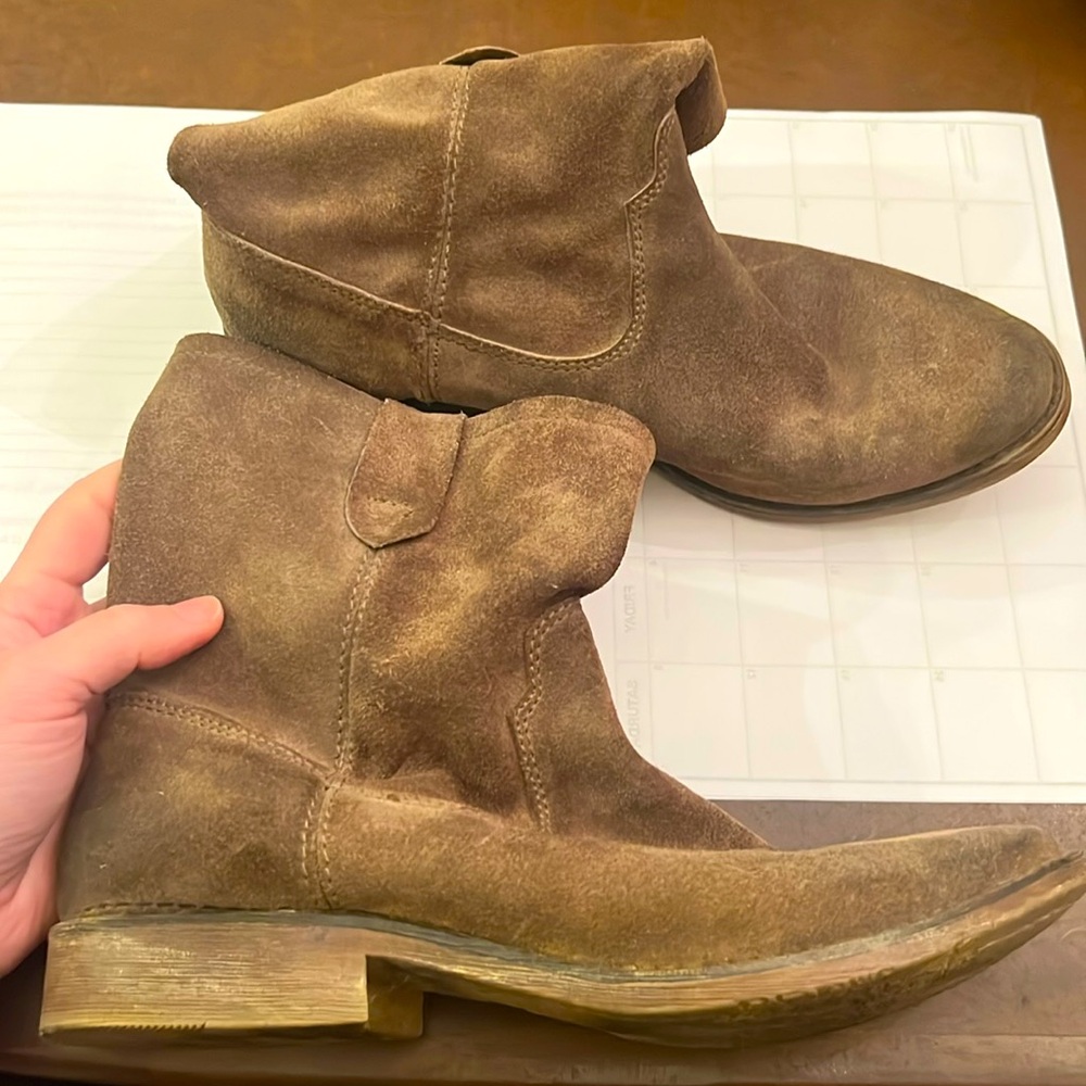 Zigisoho soft suede boots sz 10